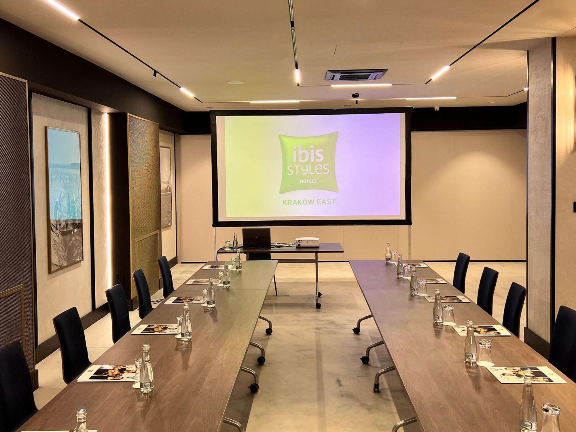 Ibis Styles Krakow East Hotel Buitenkant foto